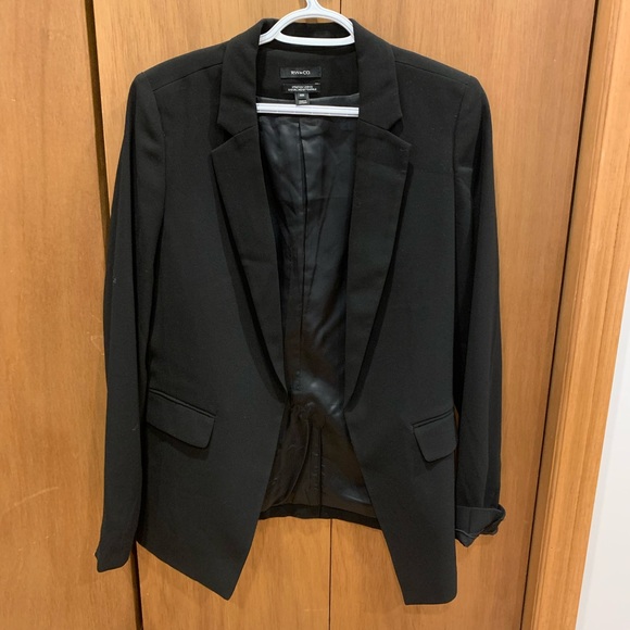 Black blazer - Picture 1 of 3